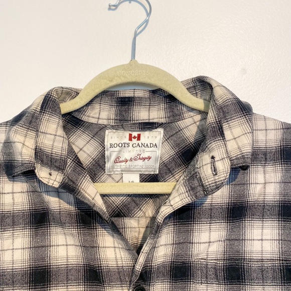 Flannel (Black/White) - Picture 2 of 2